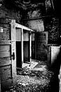 Vervallen toiletten in die Spinnerei van SchippersFotografie thumbnail