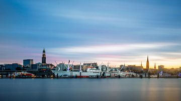 Zonsopgang in de haven van Hamburg van Nils Steiner