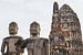 Historische Boeddhabeelden voor tempel in Ayutthaya - Thailand reisprints van Travelaar