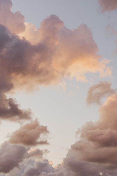Nazomerse wolken (2/2) van Oog in Oog Fotografie
