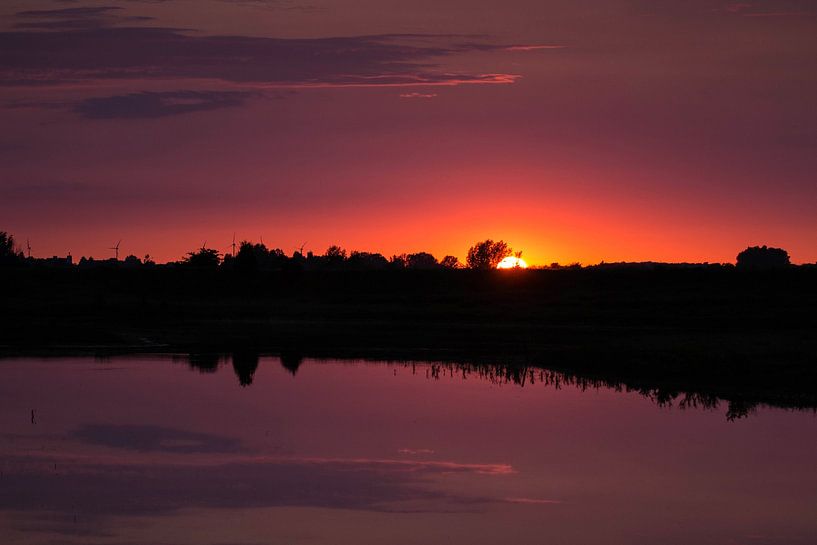 Sunset by Eveline van Beusichem