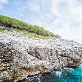 Rocky Coastline by Antoine Ramakers