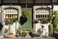 Fassade eines Hauses in Monschau, Deutschland von Nicolette Vermeulen Miniaturansicht
