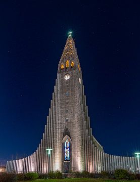 De Hallgrím-kerk in Reykjavík, IJsland van Patrick Groß