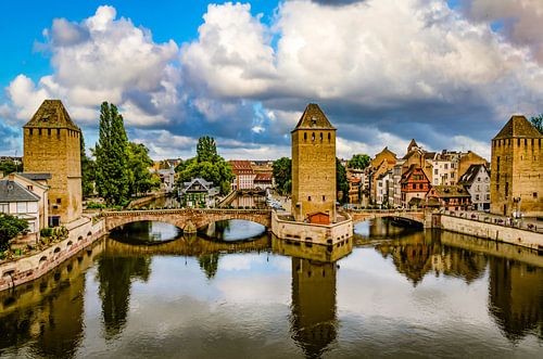 Overdekte bruggen klein Frankrijk Tanner kwartaal Ill Straatsburg Frankrijk