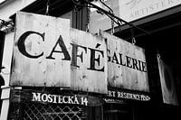 Café und Galerie Prag in Schwarz und Weiß
