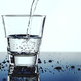Glas water sur Judith Robben