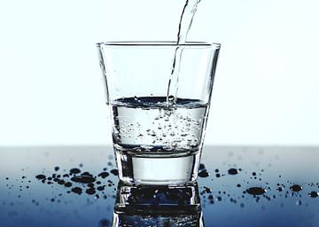 Glas water van Judith Robben
