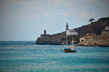 the way to a luxury dinner by Vincent Vos