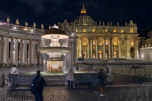 Rome (Cité du Vatican) - Place Saint-Pierre et basilique Saint-Pierre de nuit