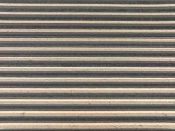 Gecultiveerde grond voor het planten van gewassen op een akker