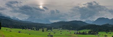 Buckelwiesen zwischen Mittenwald und Krün, Werdenfelser Land, dahinter die Zugspitze, 2962m