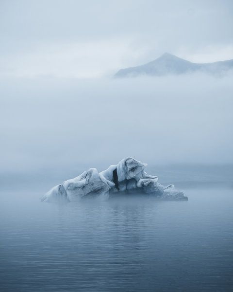 Iceberg dans la brume - Islande par Dylan Shu Photography