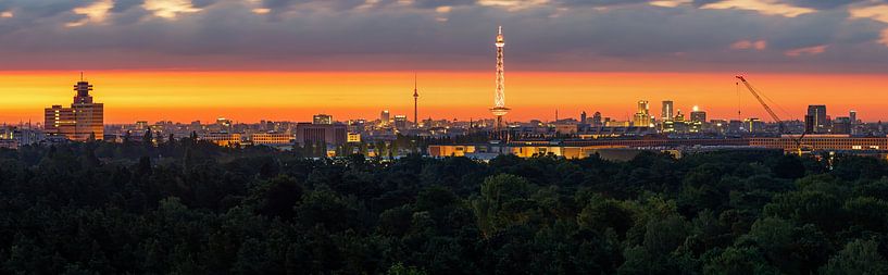Berlin Panroama im Sonnenaufgang von Frank Herrmann