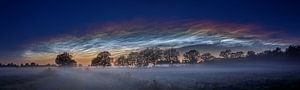 Nuages nocturnes lumineux