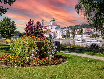 Blick auf den Stephansdom in Passau von Animaflora PicsStock