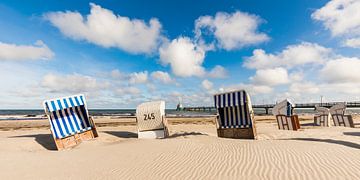 Chaises longues sur la plage de Zingst sur Werner Dieterich