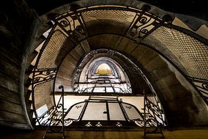 Cage d'escalier Photographie urbaine sur Keesnan Dogger Fotografie