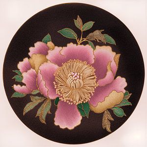 Große rosa japanische Pfingstrose in rundem Rahmen