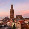 Dom van Utrecht bij avondrood van Juriaan Wossink