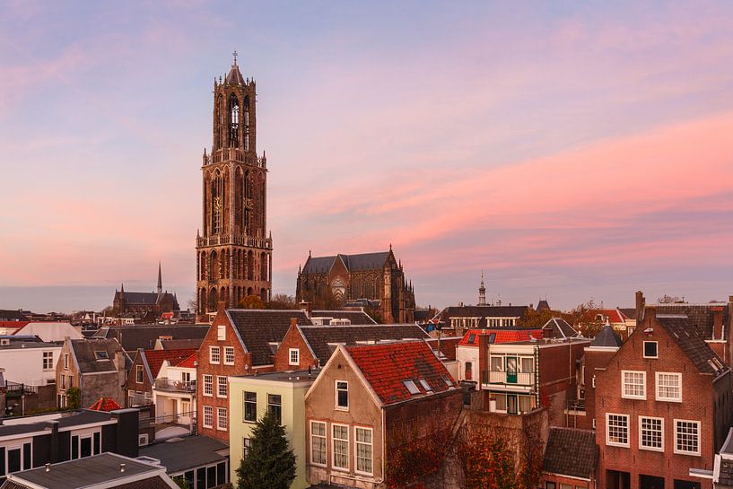 La cathédrale d'Utrecht au rouge du soir par Juriaan Wossink