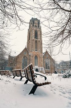 Het Grotekerkplein in de sneeuw