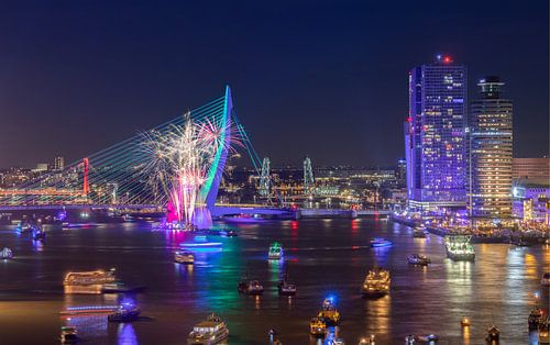 Het vuurwerk tijdens de Wereldhavendagen 2018 in Rotterdam