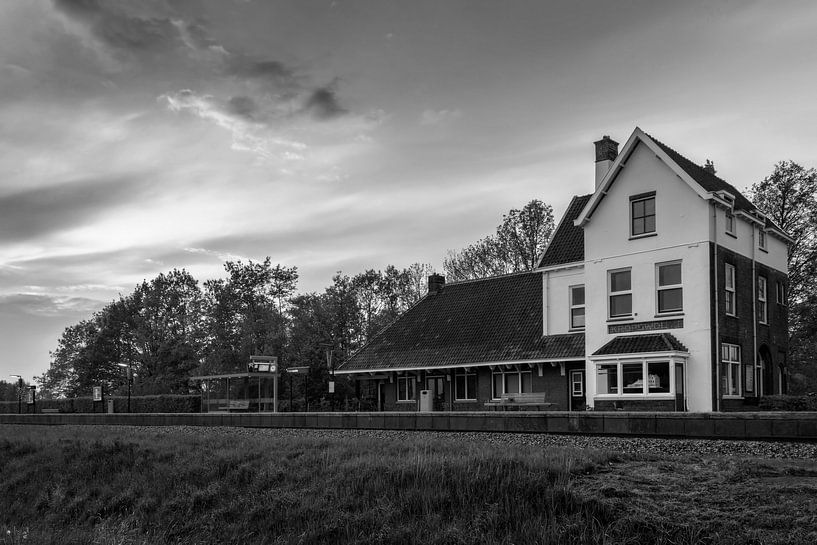 Station Kropswolde by Marga Vroom