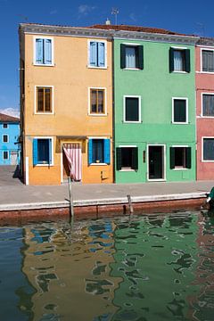 Maisons colorées à Burano (11) sur Jolanda van Eek en Ron de Jong