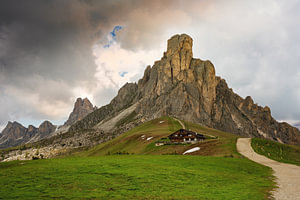Ra Gusela mit Nuvolaugruppe in den Dolomiten - Südtirol