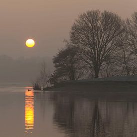 Lever de soleil avec réflexion sur Ans Bastiaanssen