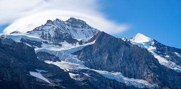 le célèbre glacier Jungfrau et le sommet du Silberhorn, Grindelwal sur SusaZoom