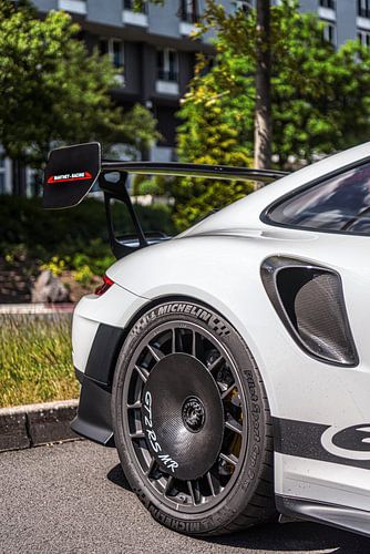Porsche 911 GT2 RS Manthey Racing