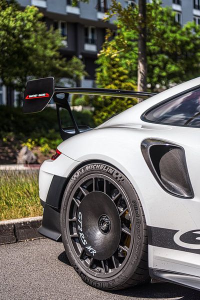 Porsche 911 GT2 RS Manthey Racing by Bas Fransen