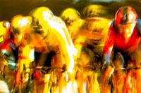 Het wielerpeloton kleurt geel