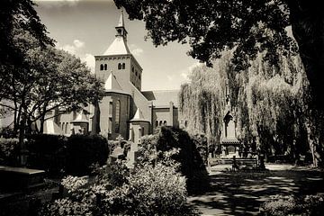 jemandes Obhut anvertraut