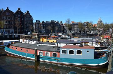 Canal en Amsterdam van Corinna Vollertsen