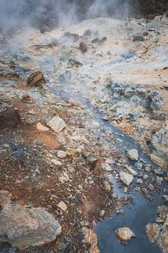 Stenen en rotsen bij een vulkaan | IJsland van Photolovers reisfotografie