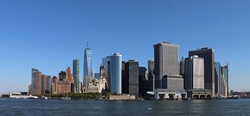 skyline Downtown Manhattan by Raymond Hendriks