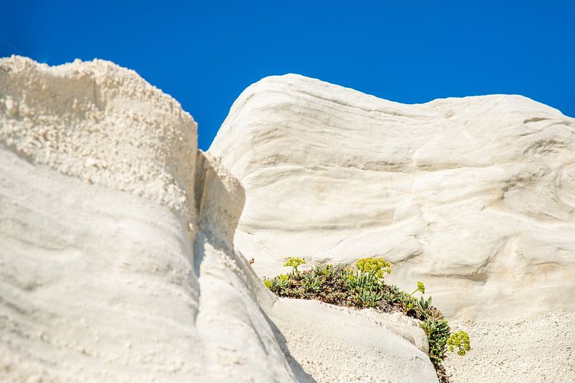 krijtrotsen bij Sarakiniko strand op Milos, Griekenland van Jan Fritz