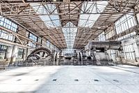Industriehalle mit Maschinen