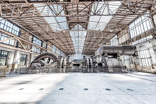 hall industriel avec machines
