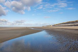 Hollandse wolken strand Ameland