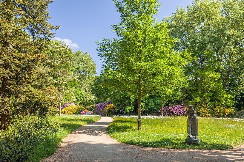 Denkmal Brunnenmädchen im Kurpark von Bad Homburg vor der Höhe van Christian Müringer