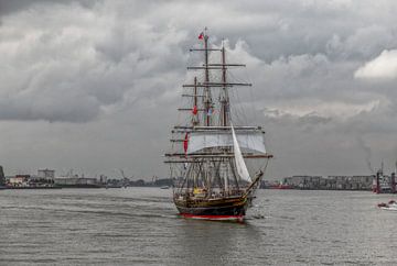 Stad Amsterdam bij de Wereldhavendagen in Rotterdam van John Kreukniet