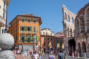 Vérone - Piazza Brà et les arènes