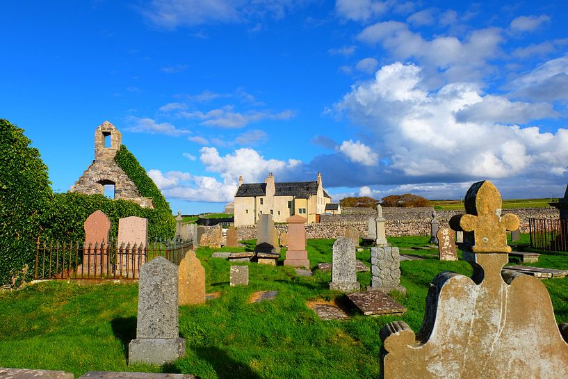 Schotland, graveyard bij Faraid Head (Durness) van Marian Klerx