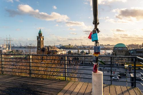 Liefdessloten bij de steigers van St. Pauli