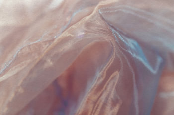 Light pleats in rosé - Soft texture in detail