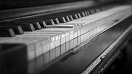 My old piano by Hans van der Grient